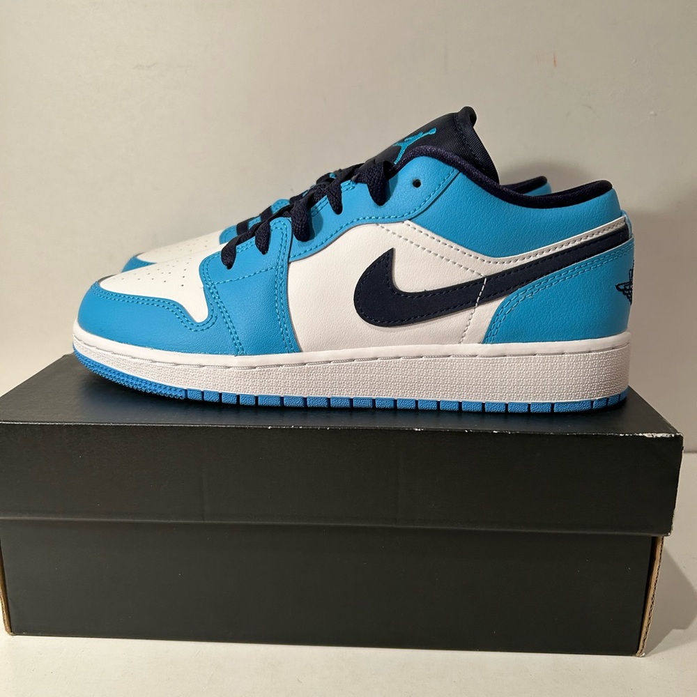 Jordan 1 Low UNC Blue